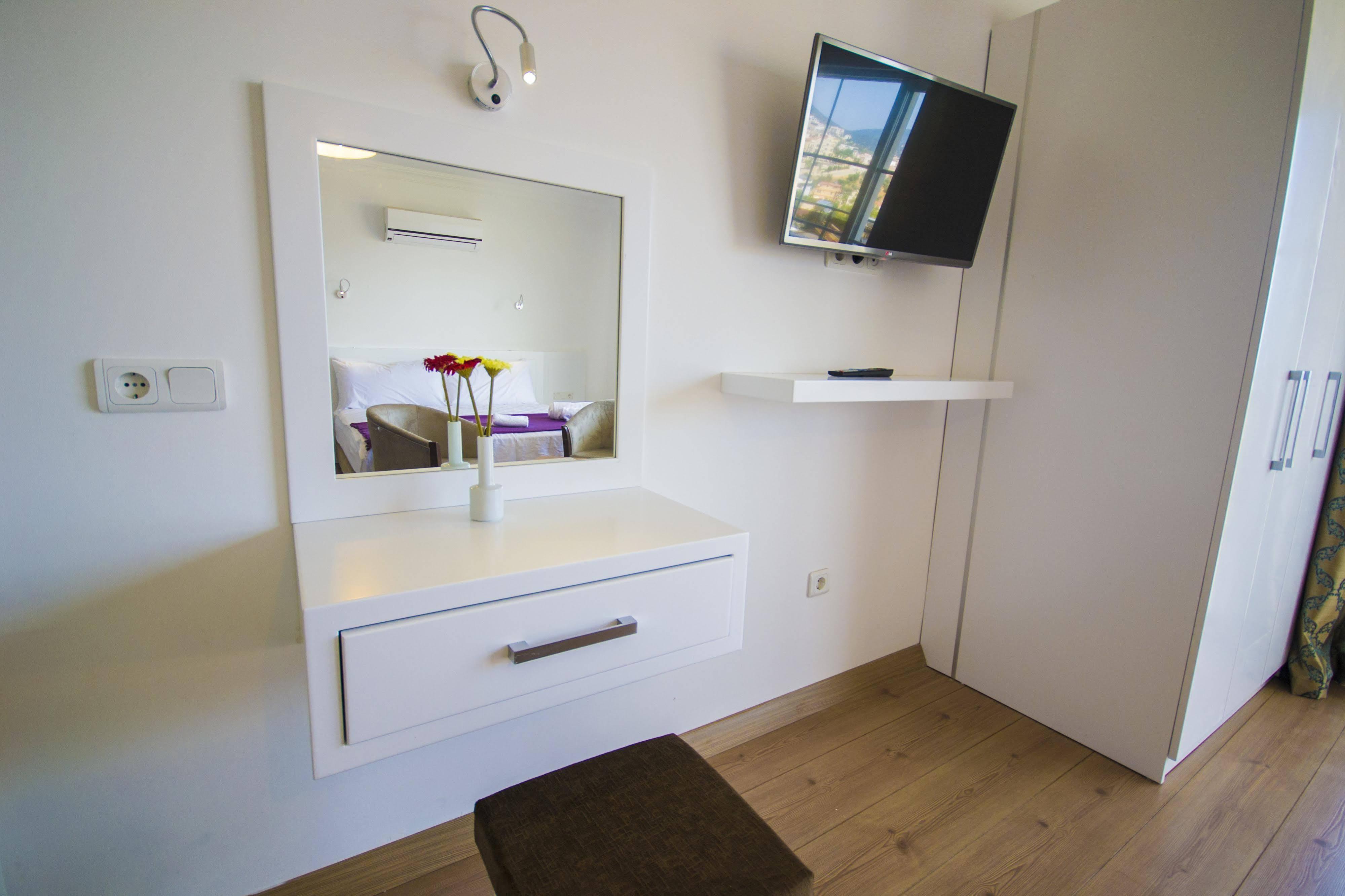 Kelebek Studio Apartments Kalkan Exterior photo